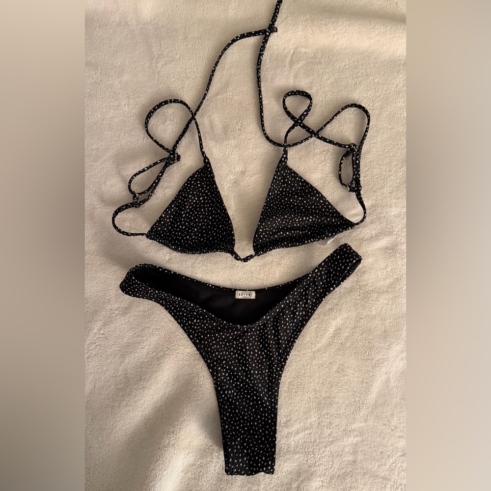 Tanning Bikini Set